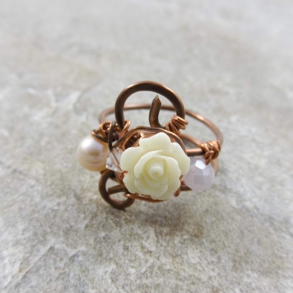 Copper wire ring with ivory rose